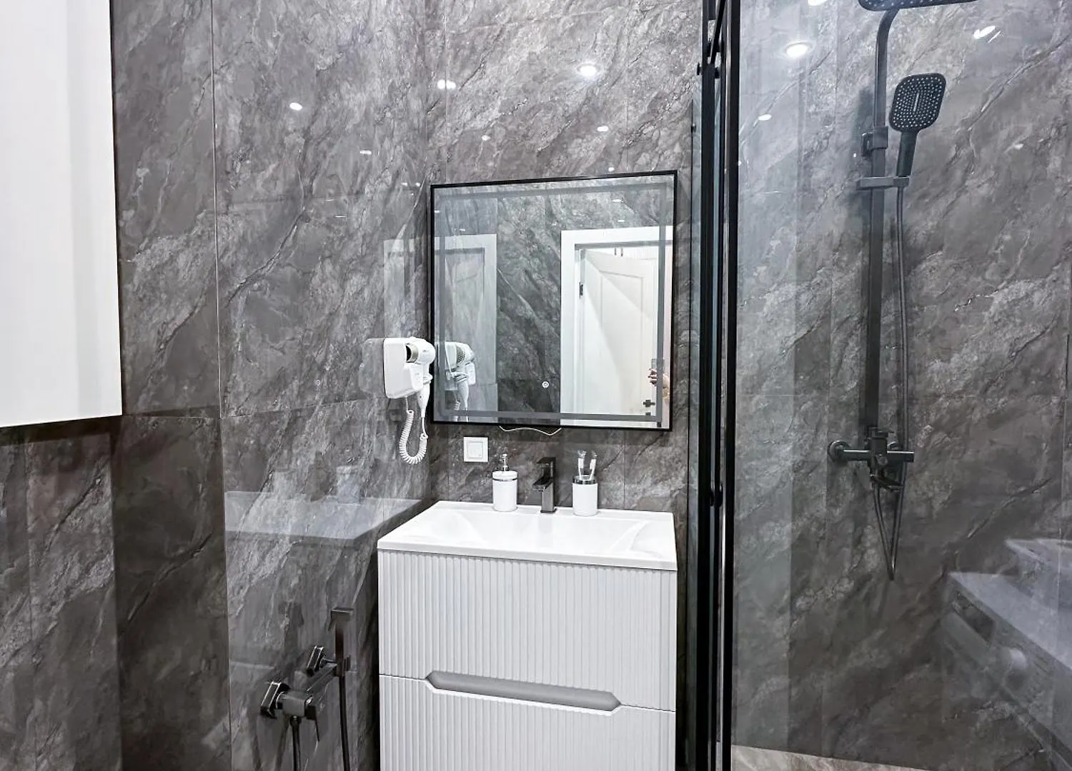 Apartment Квартира В Жк Бизнес Класса Almaty